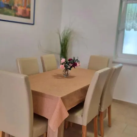 Apartmán In 40765
